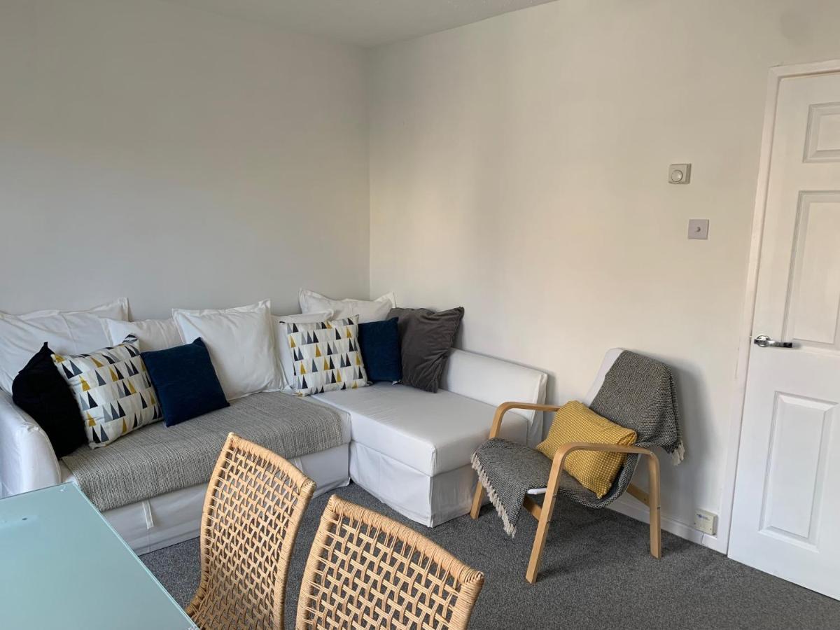 The Hideaway, Calm, Cozy, Dog Friendly Retreat Apartamento Cheltenham Exterior foto